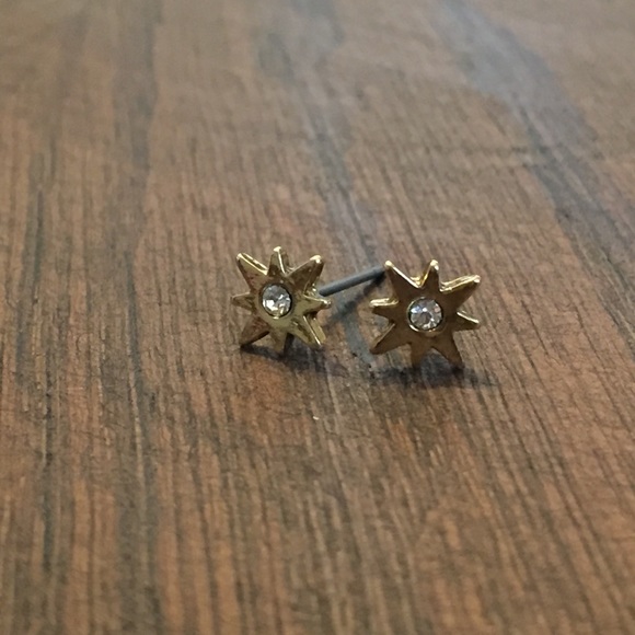 New Ann Taylor gold star earrings - Picture 2 of 4
